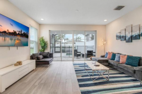 Modern Townhouse near Disney with Heated Pool